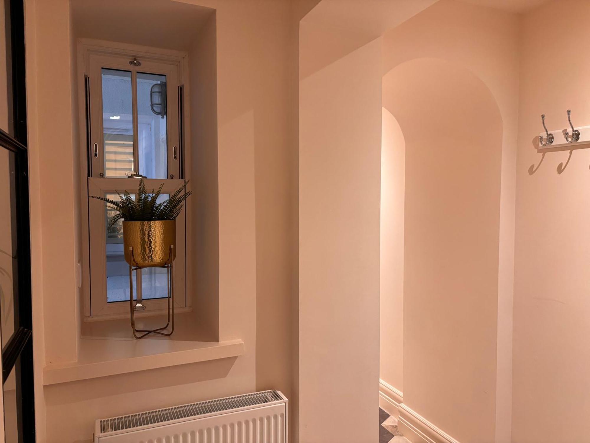 Luxurious 2 Bedroom Apartment With Sea View In Monkstown Blackrock  Extérieur photo