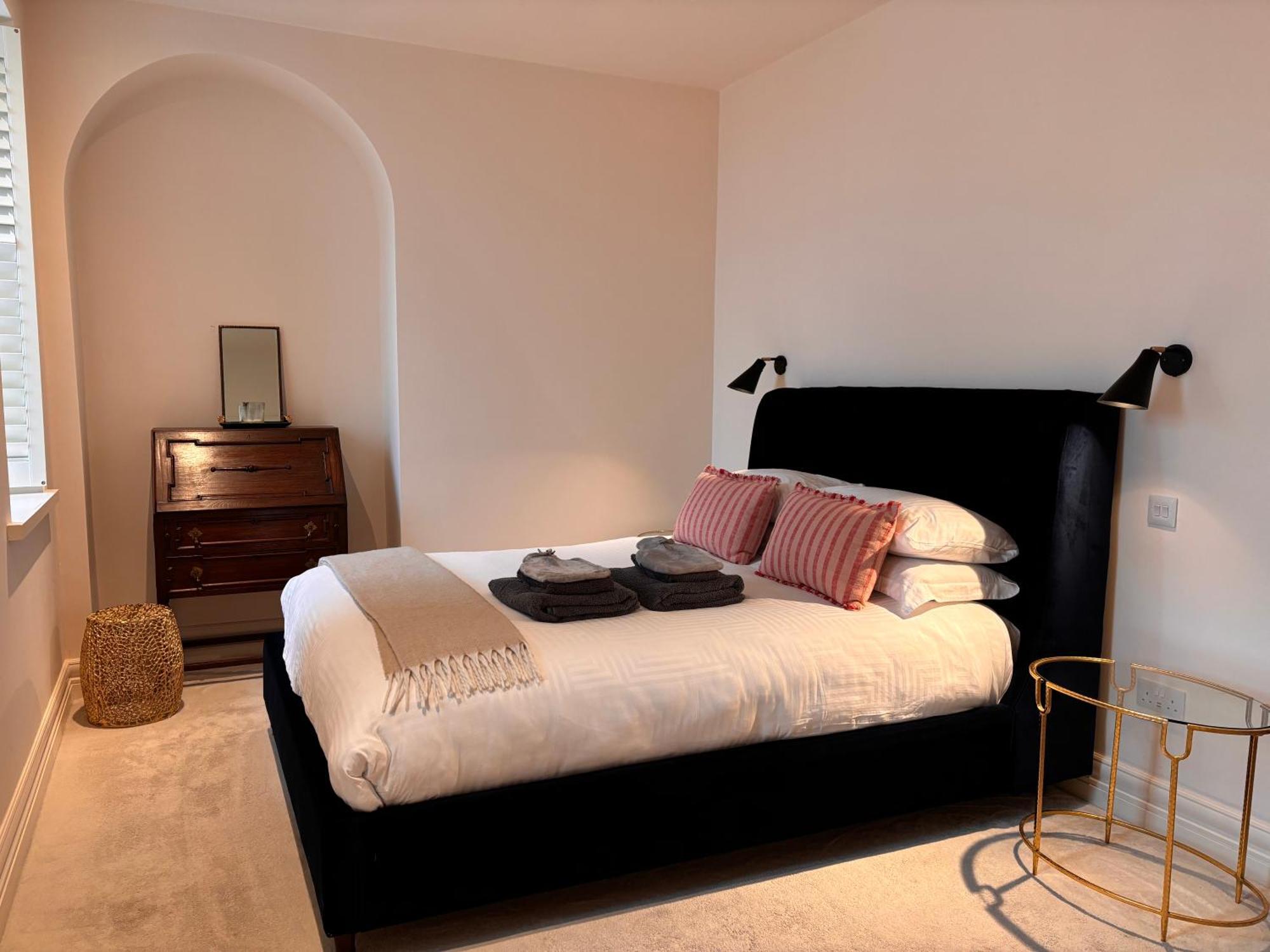 Luxurious 2 Bedroom Apartment With Sea View In Monkstown Blackrock  Extérieur photo
