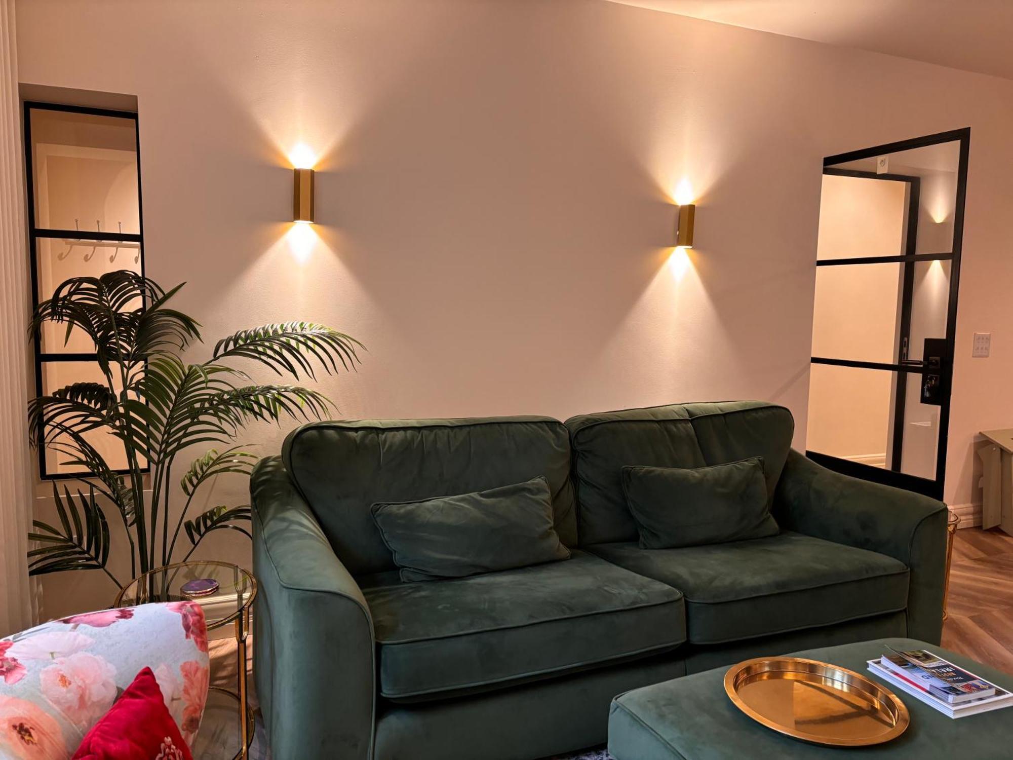 Luxurious 2 Bedroom Apartment With Sea View In Monkstown Blackrock  Extérieur photo