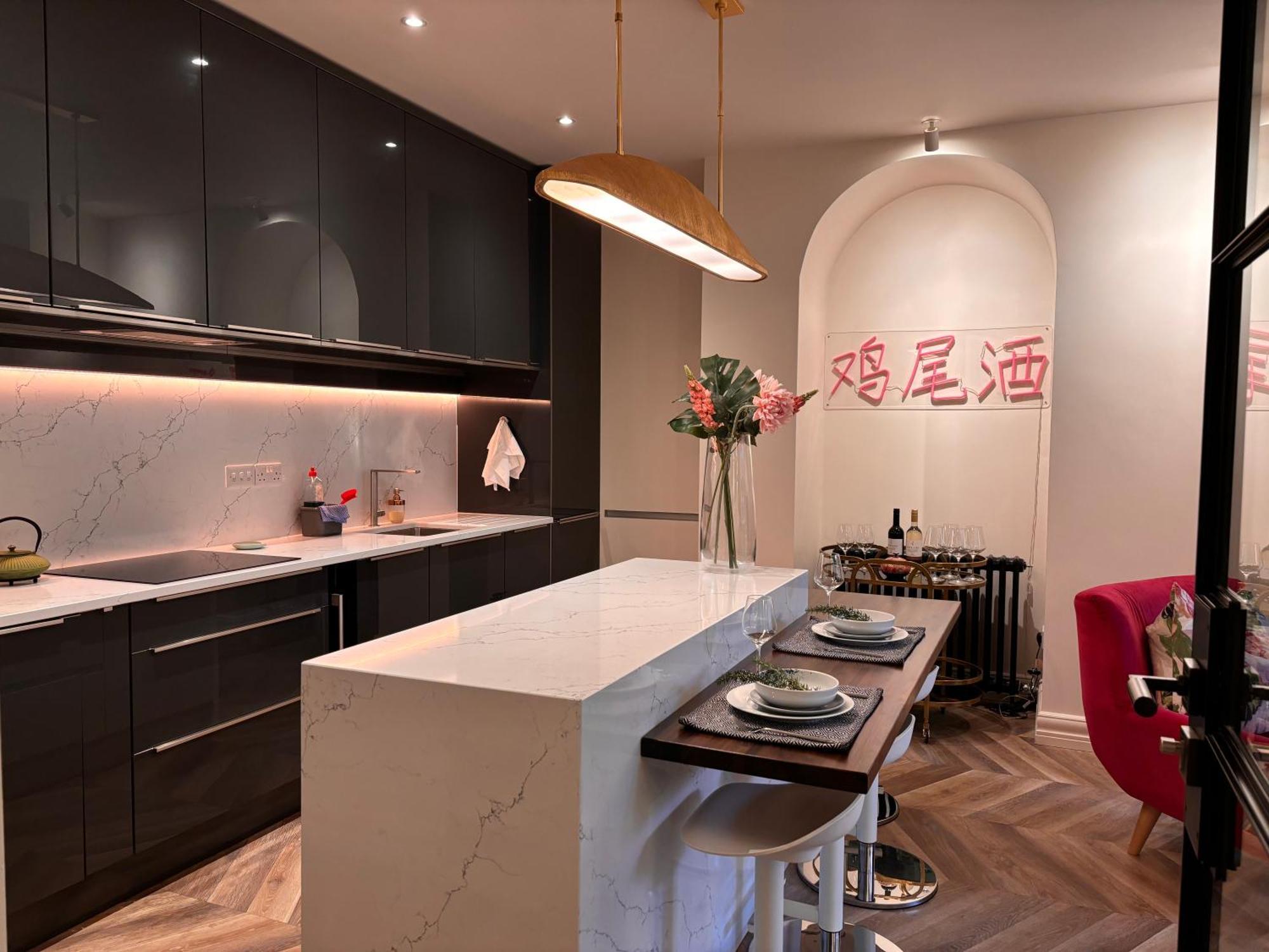 Luxurious 2 Bedroom Apartment With Sea View In Monkstown Blackrock  Extérieur photo