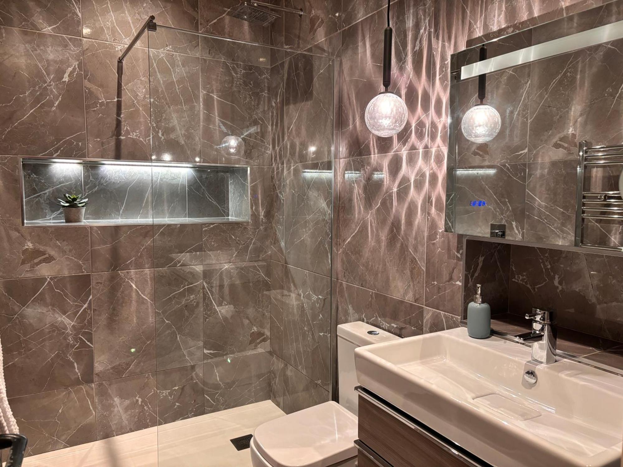 Luxurious 2 Bedroom Apartment With Sea View In Monkstown Blackrock  Extérieur photo